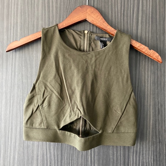Olive green cut out crop top in size S. - Picture 1 of 3